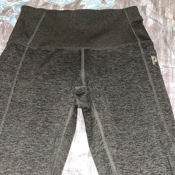 Victoria’s Secret Pink Cozy Heather Green Stretch Pocketed Leggings Size S EUC - Picture 2 of 6
